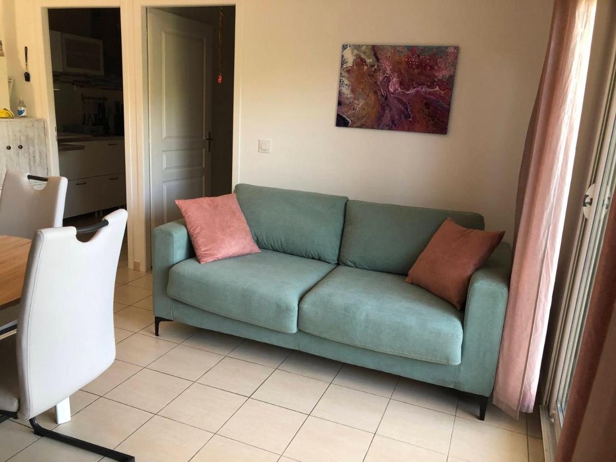 Appartement entre lac et mer avec piscine Péret Extérieur photo