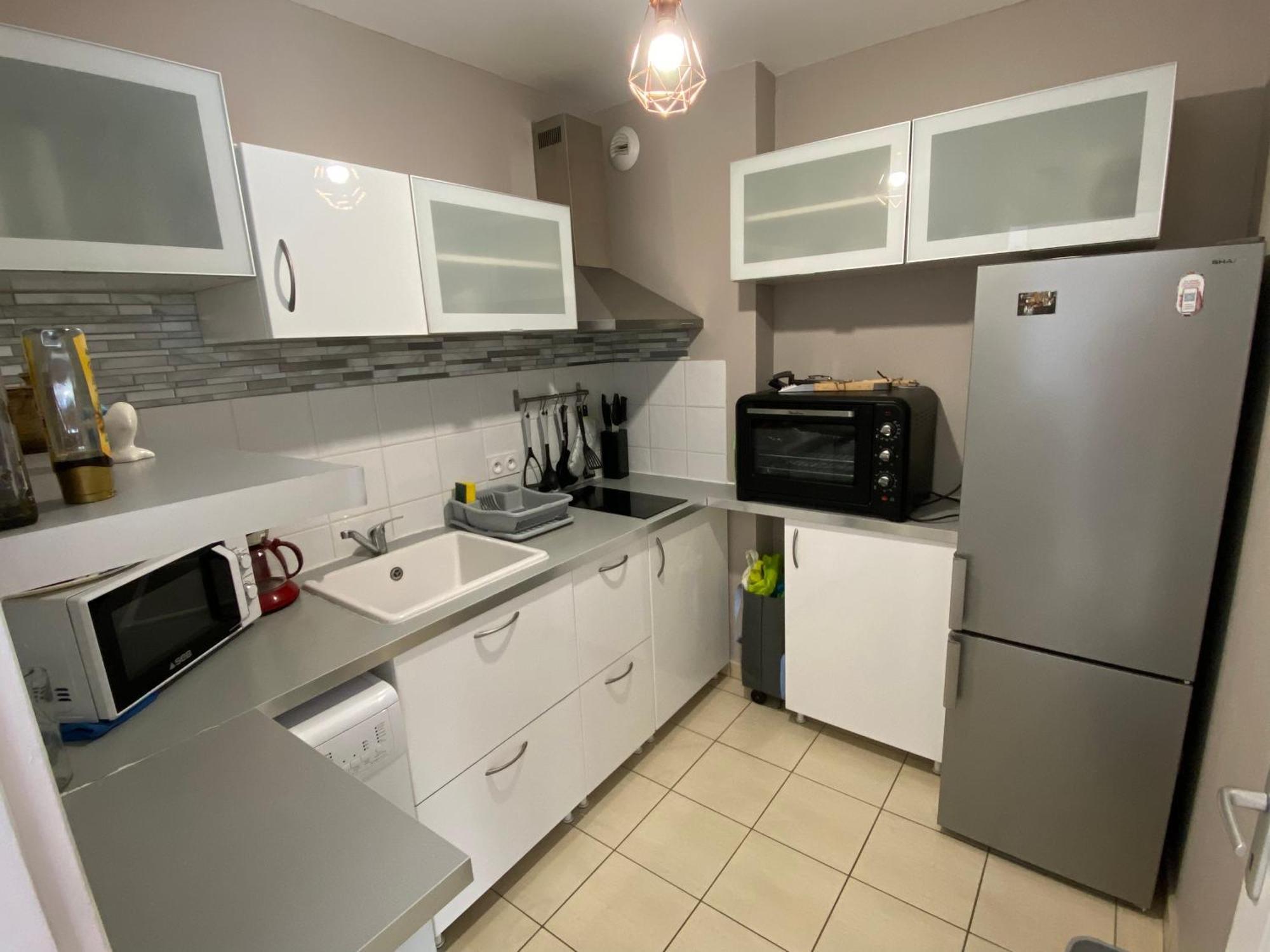 Appartement entre lac et mer avec piscine Péret Extérieur photo